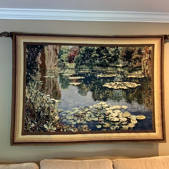 65x46 Tapestry - Picture 1 of 3